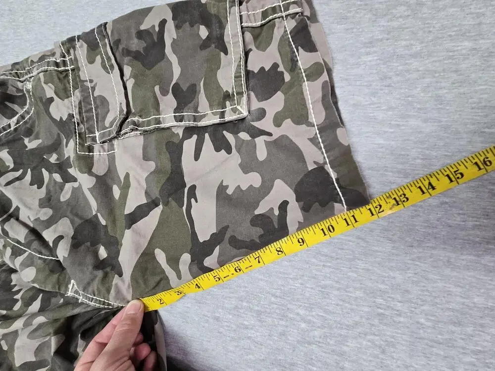 True Religion Shorts Mens 40 Green Camo Cargo Canvas Pockets Army Outdoor Summer